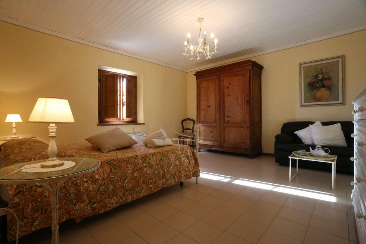 Molino Del Rotone Guest House Buti Bagian luar foto