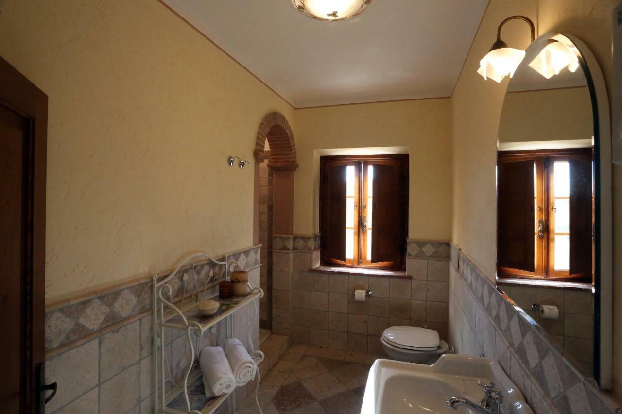 Molino Del Rotone Guest House Buti Bagian luar foto